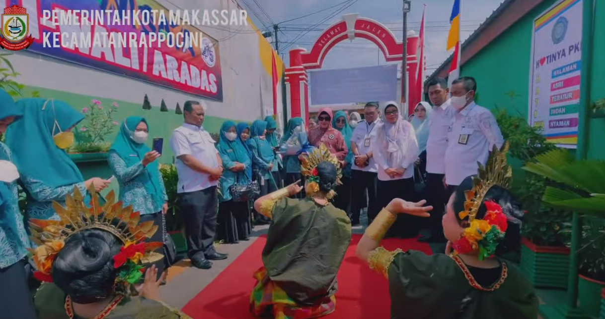 Camat Rappocini Dampingi Ketua TP PKK Kota Makassar Lomba UKM Lorong