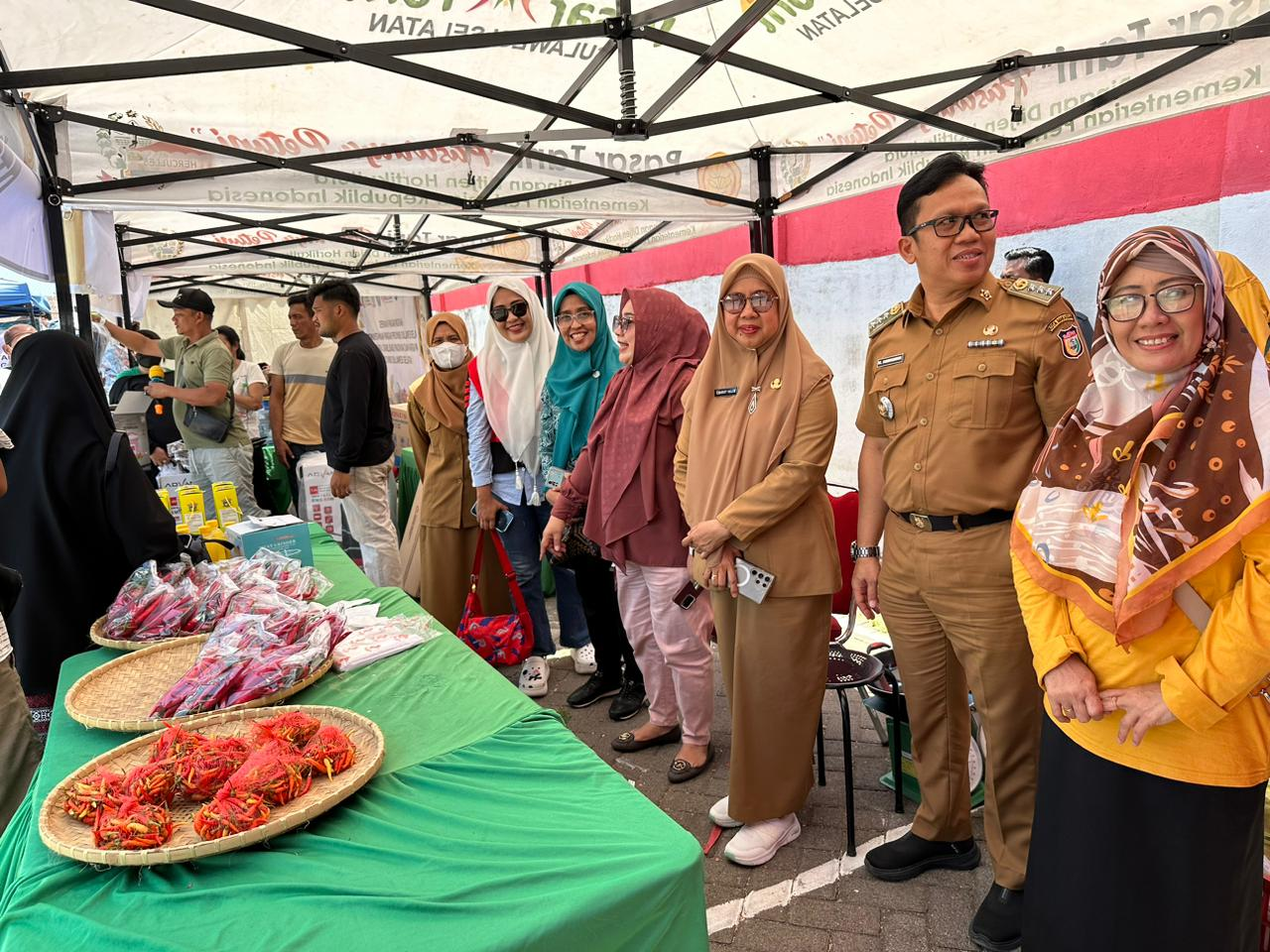 Gambar Ramaikan! Pemerintah Kecamatan Rappocini Ajak Warga Manfaatkan Pasar Murah