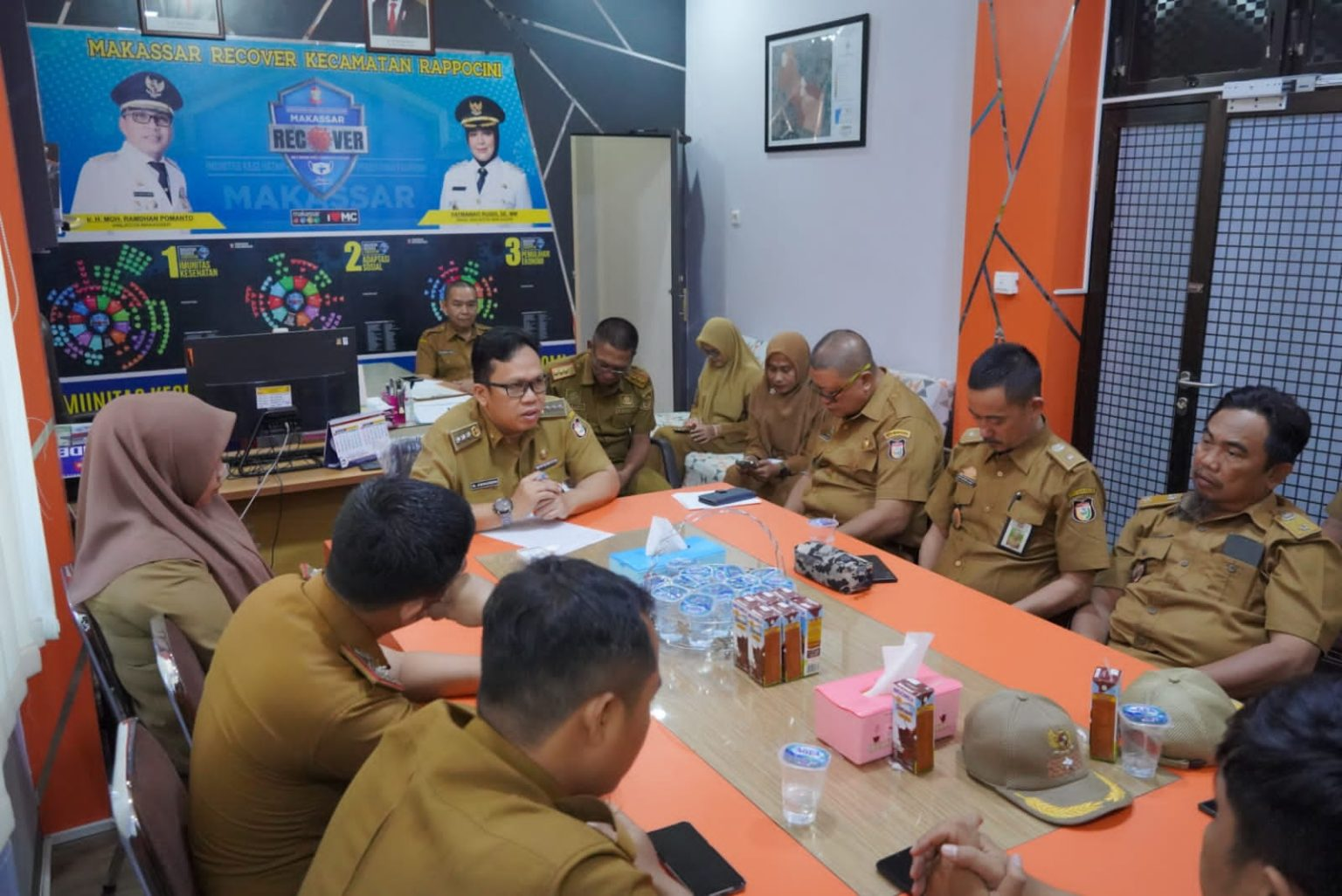 Gambar Camat Rappocini Gelar Rakor Bahas Kebersihan dan Rumput Kering Berpotensi Kebakaran