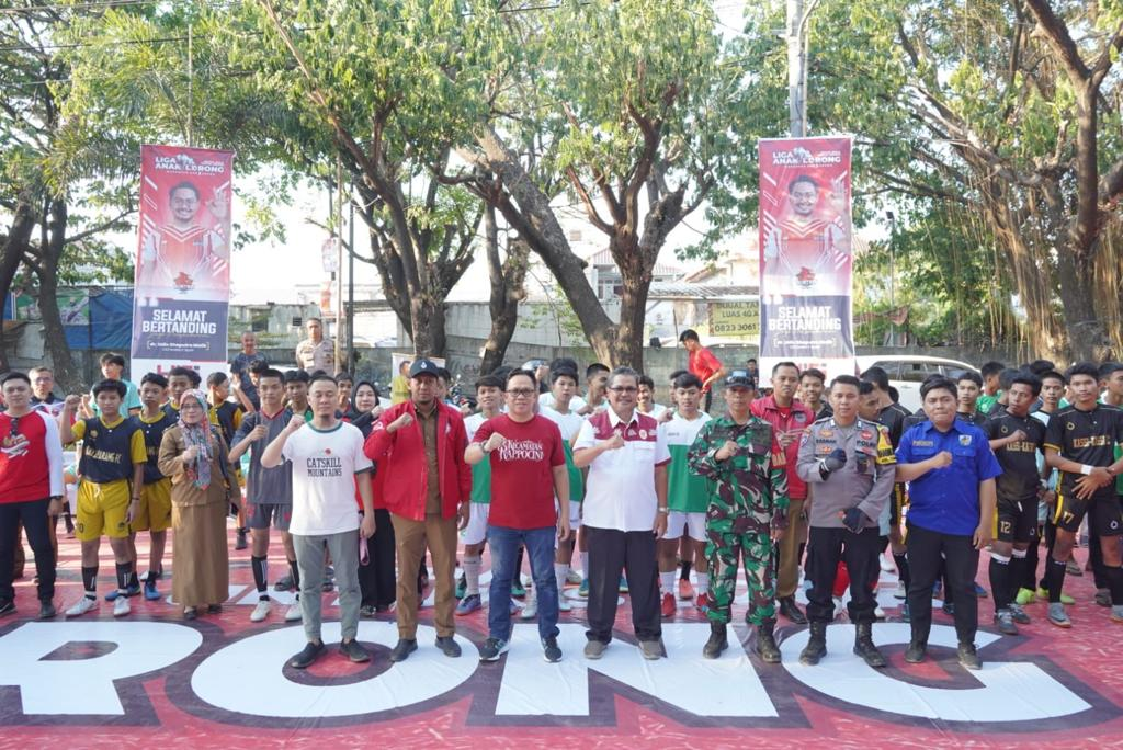 Gambar Camat Rappocini Membuka Turnamen Liga Anak Lorong Soekarno Cup