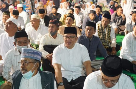 Gambar Camat Rappocini Beserta Jajaran Hadiri Gerakan Shalat Subuh Berjamaah