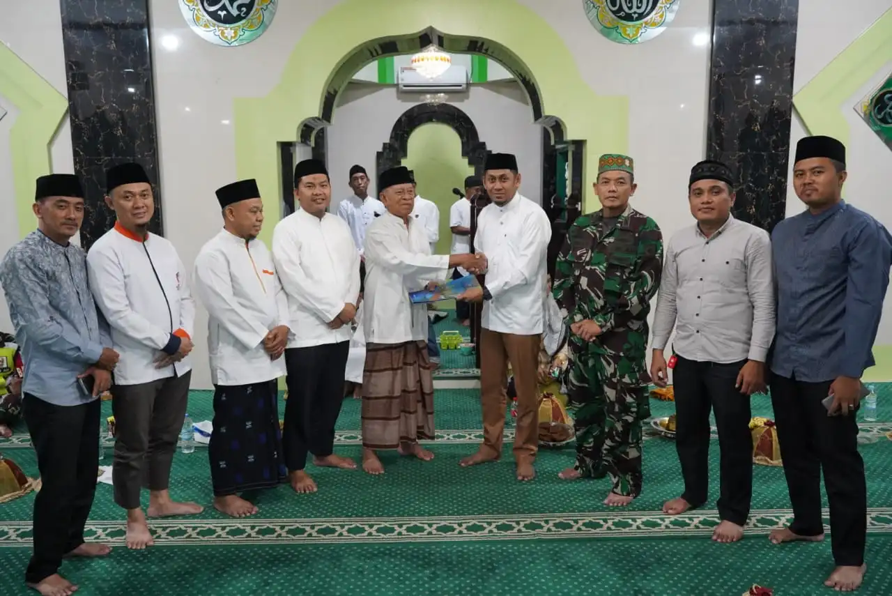 Gambar Safari Ramadhan di Masjid Nurul Haq, Sekcam Rappocini Ajak Jamaah Dukung Program Pemkot Makassar