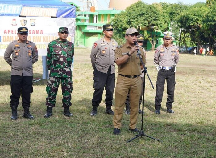 Gambar Camat Rappocini Mengharapkan Polisi RW Mampu Bersinergi Masyarakat