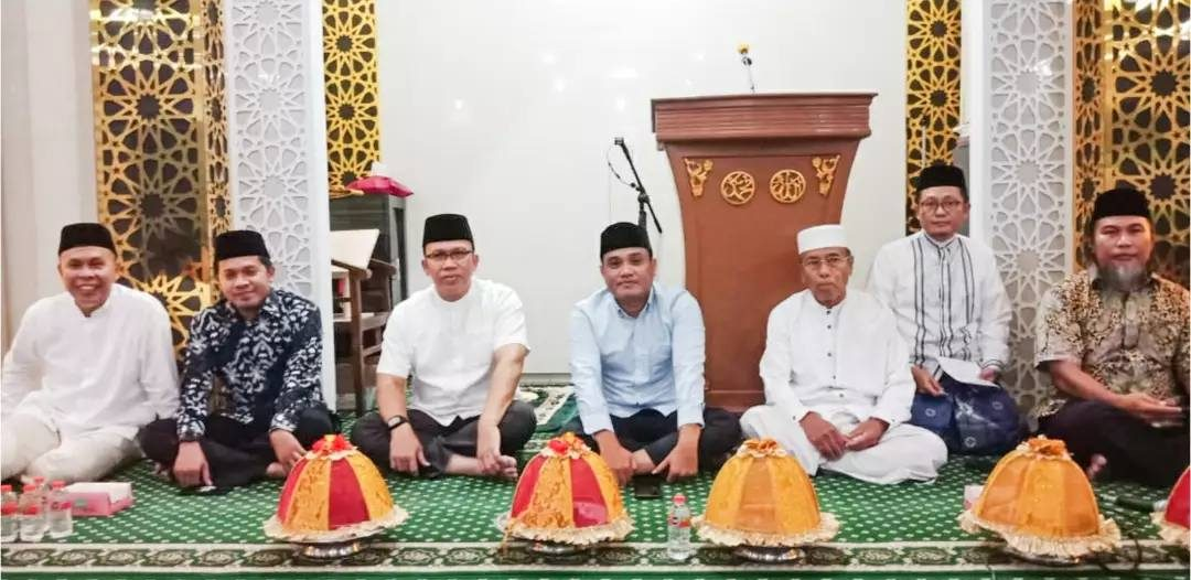 Gambar Camat Rappocini Hadiri Peringatan Isra Mi'raj di Masjid Al Ikhlas Minasa Upa