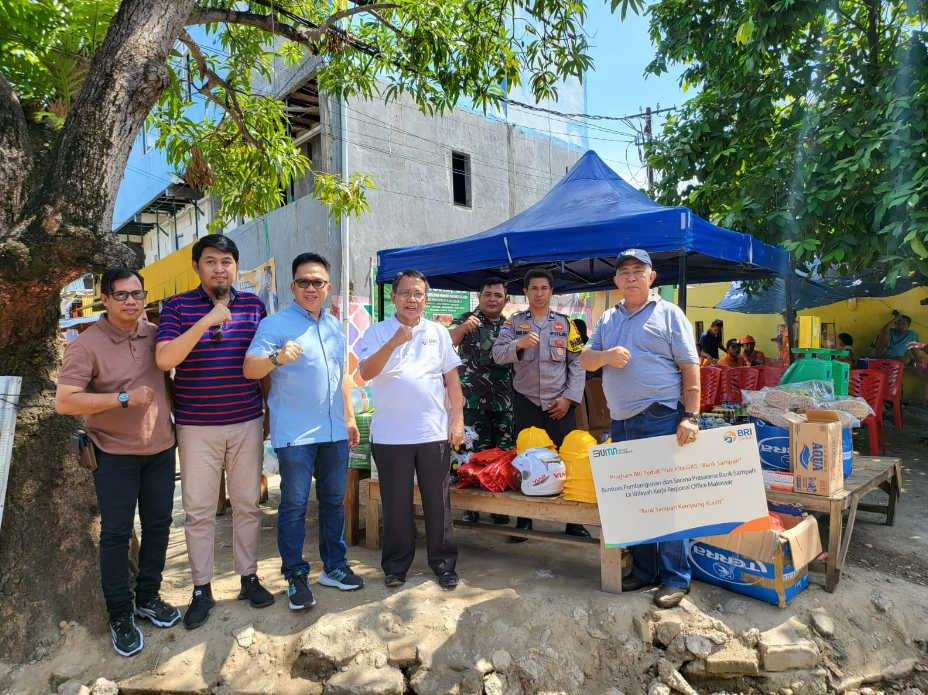 Gambar Camat Rappocini Hadiri Penerimaan CSR dari Bank BRI ke Bank Sampah Kampung Kucrit