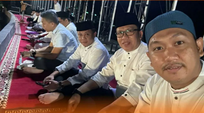 Gambar Camat Rappocini Ikuti Shalat Subuh Berjamaah Pemkot Makassar Hari Kedua