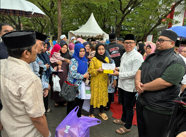 Gambar Hadiri Buka Puasa Bersama Pemkot Makassar, Aminuddin Bagikan Infak dan Sedekah