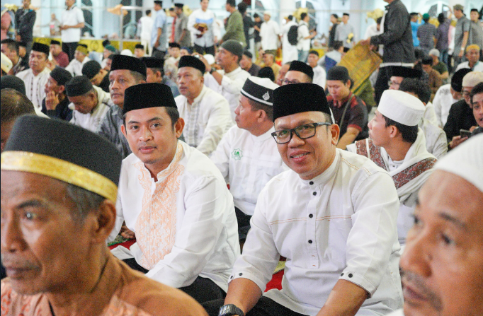 Gambar Camat Rappocini Hadiri I’tikaf, Shalat Lail dan Tahsin Al-Qu'ran Bersanad Pemkot Makassar