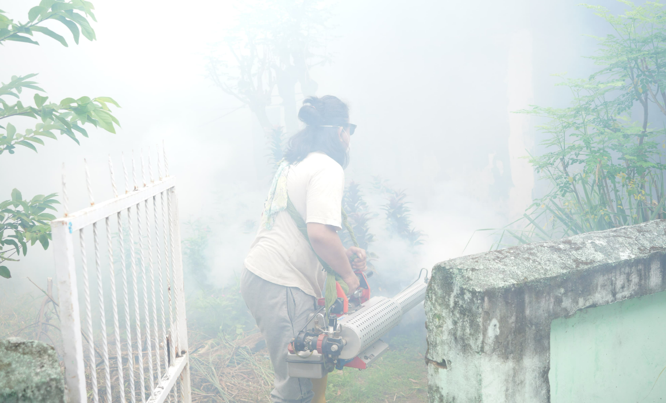 Gambar Antisipasi Demam Berdarah, Kelurahan Bonto Makkio Lakasanakan Fogging