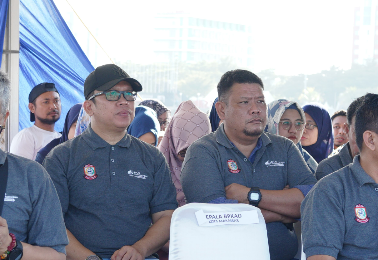 Gambar Camat Rappocini  Kegiatan Sosialisasi Jaminan Sosial Ketenagakerjaan dan Launching Program Perlindungan Pekerja Rentan Kota Makassar