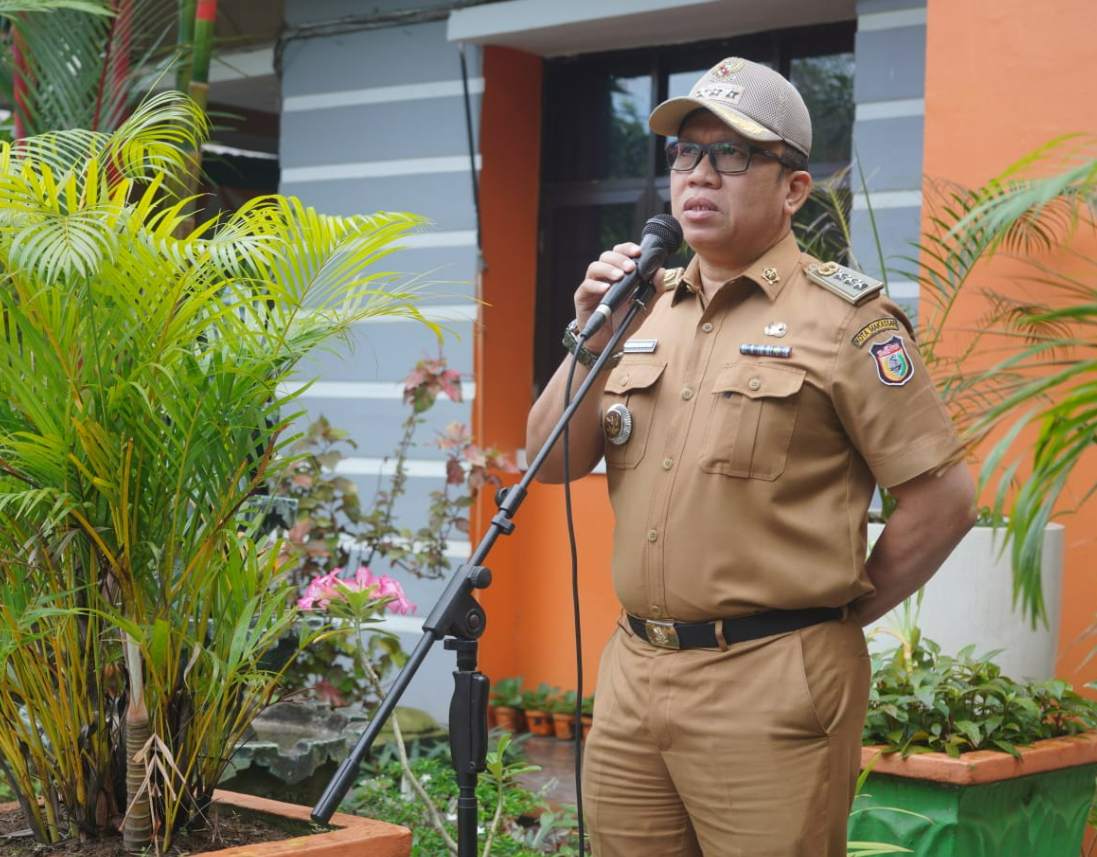 Gambar Camat Rappocini Pimpin Apel Pagi Dihadiri Seluruh Jajaran